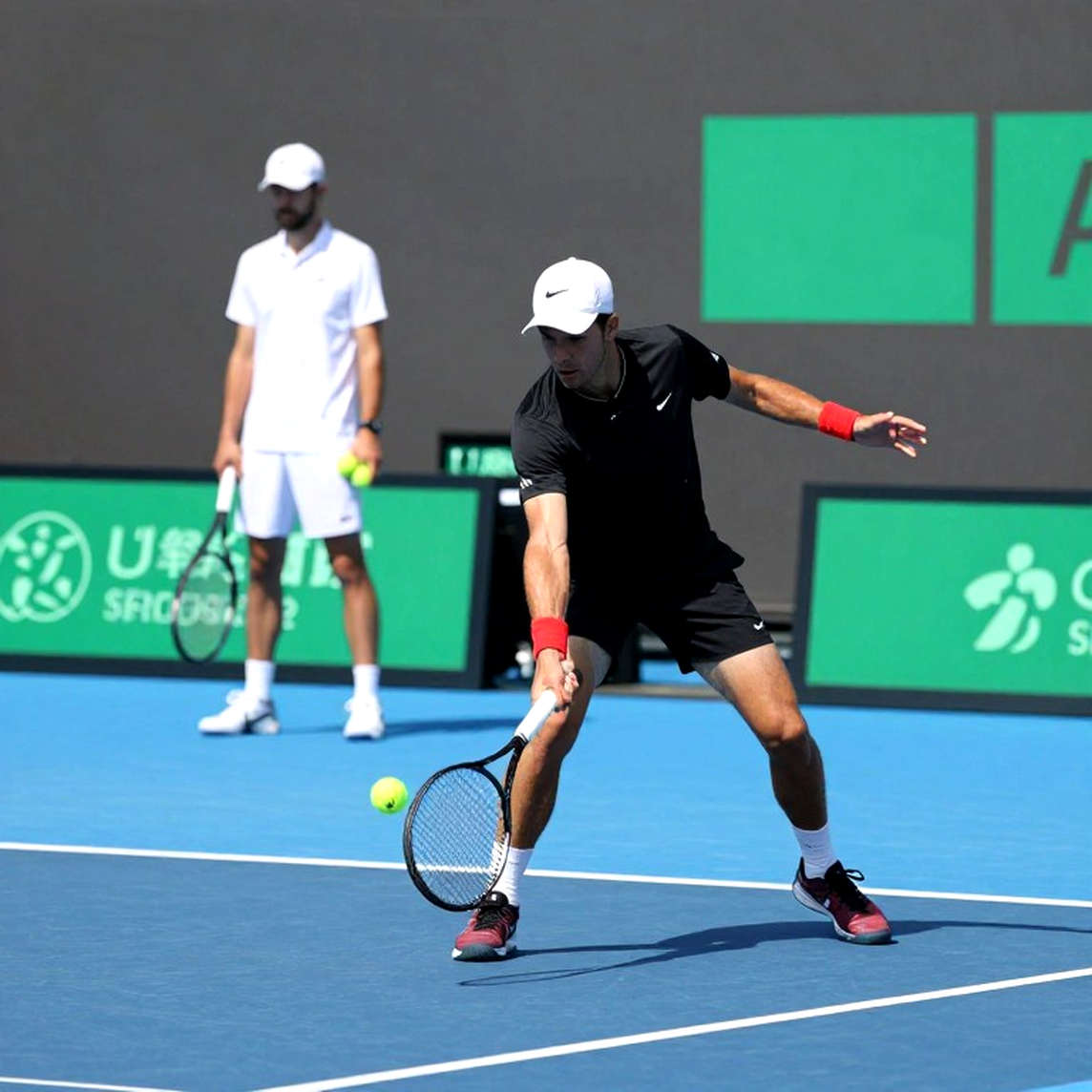 Ningbo: Rybakina Beat Kawa, But Held Serve Zero Times in the Second Set